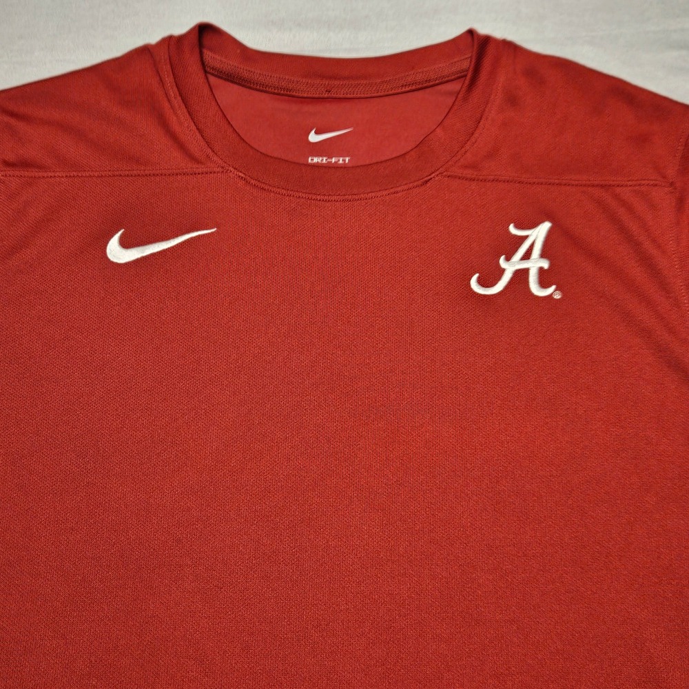 Nike Alabama Crimson Tide T-Shirt Mens Medium Red Dri-FIT Athletic NCAA Fan Gear